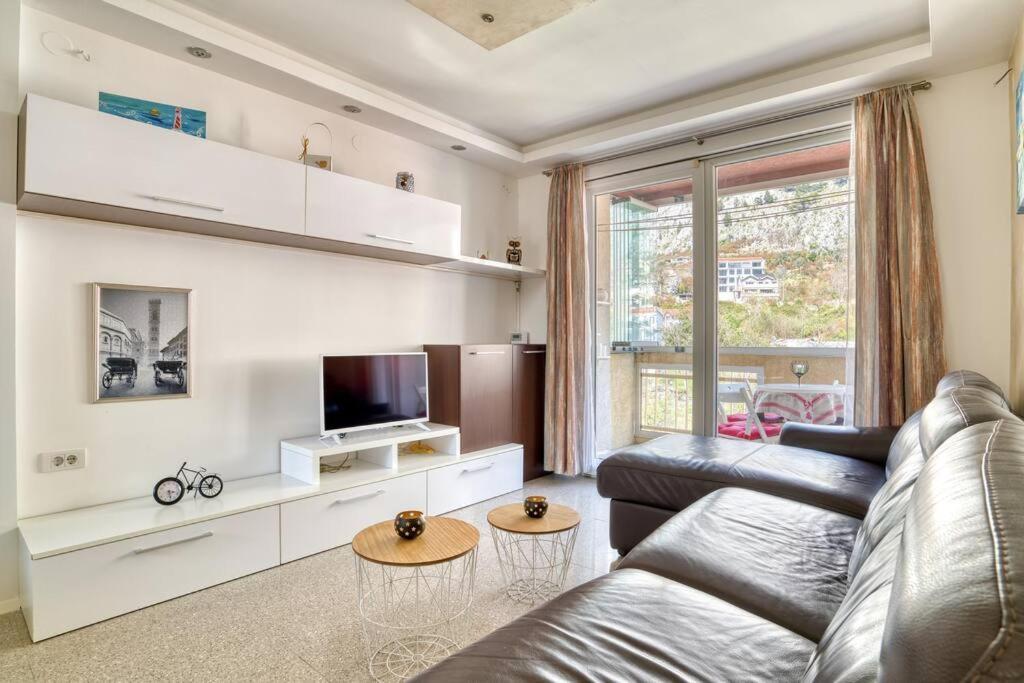 Cozy Nest Apartment- Central And Seaboard With Elevator 科托尔 外观 照片
