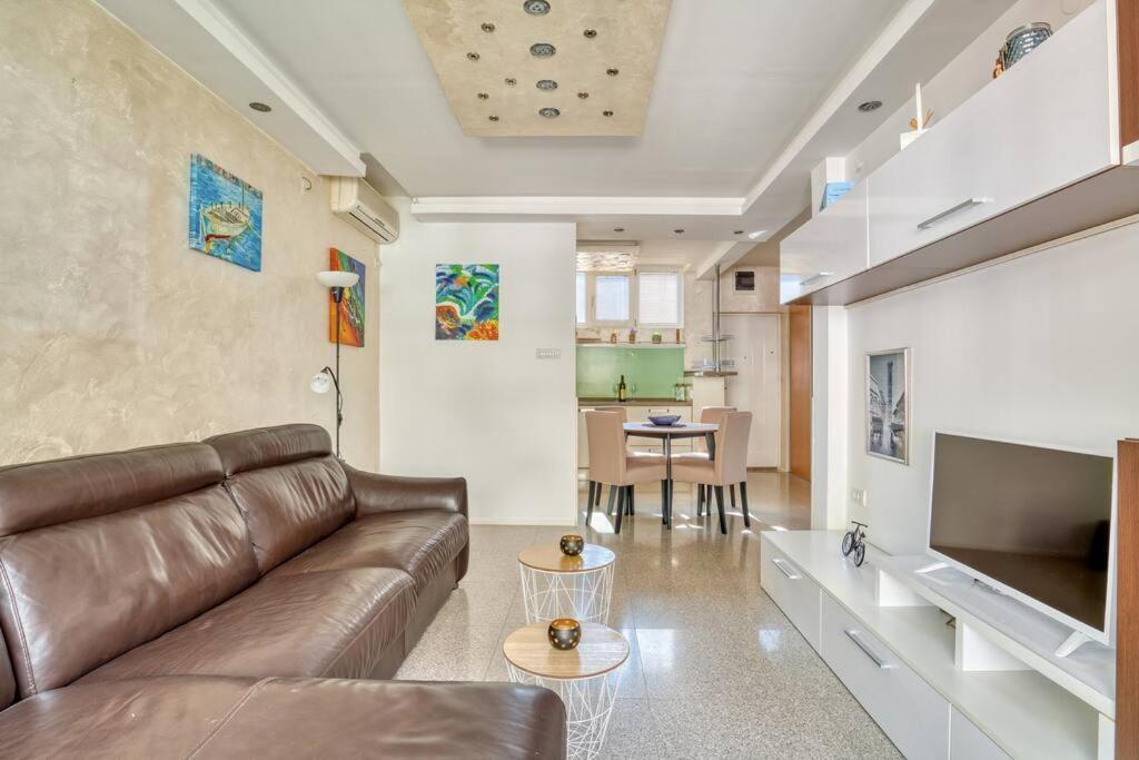 Cozy Nest Apartment- Central And Seaboard With Elevator 科托尔 外观 照片