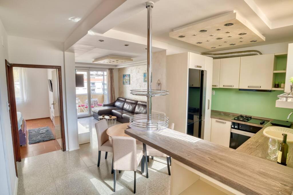 Cozy Nest Apartment- Central And Seaboard With Elevator 科托尔 外观 照片