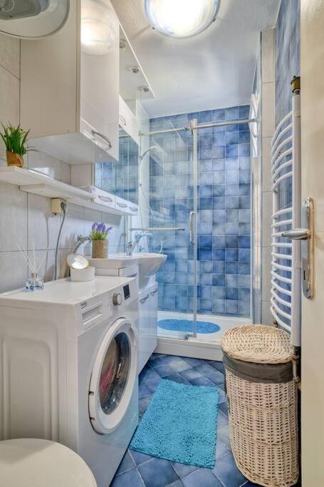 Cozy Nest Apartment- Central And Seaboard With Elevator 科托尔 外观 照片